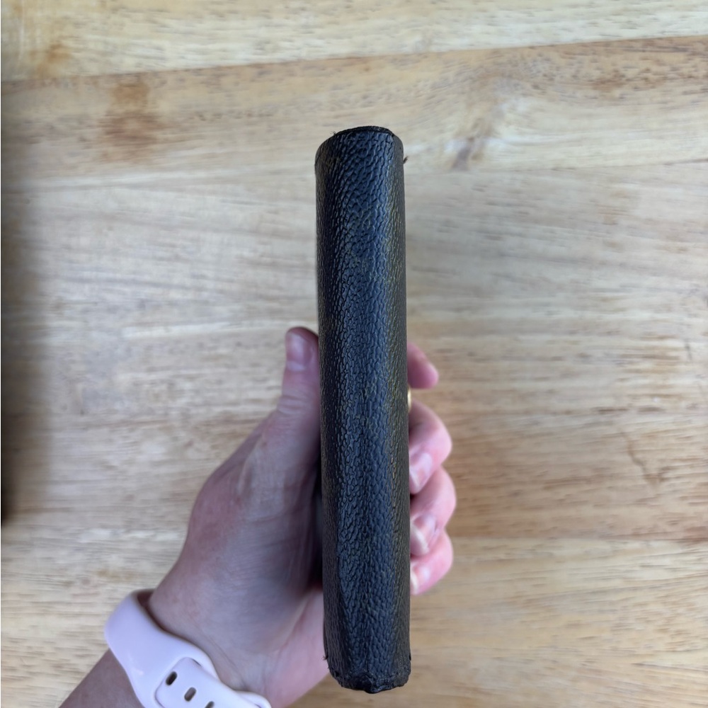 Louis Vuitton Brown Monogram Kisslock Wallet - Picture 8 of 16